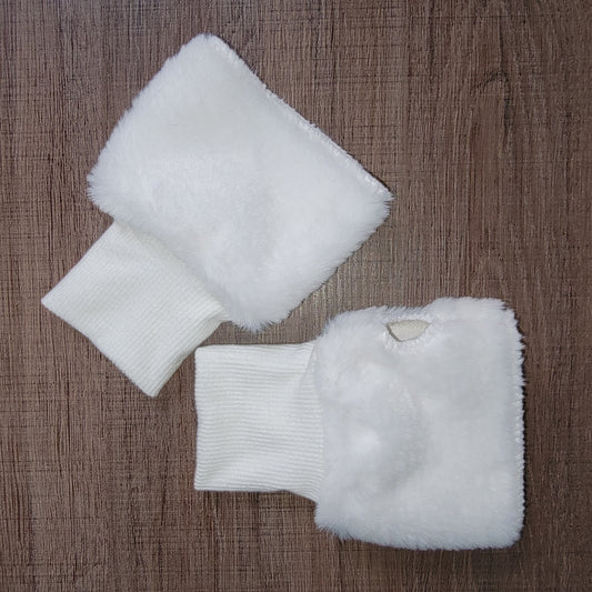 Gants blancs élégants